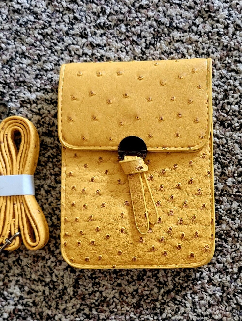 NWOT Yellow Ostrich-Texture Crossbody Wallet Unbranded